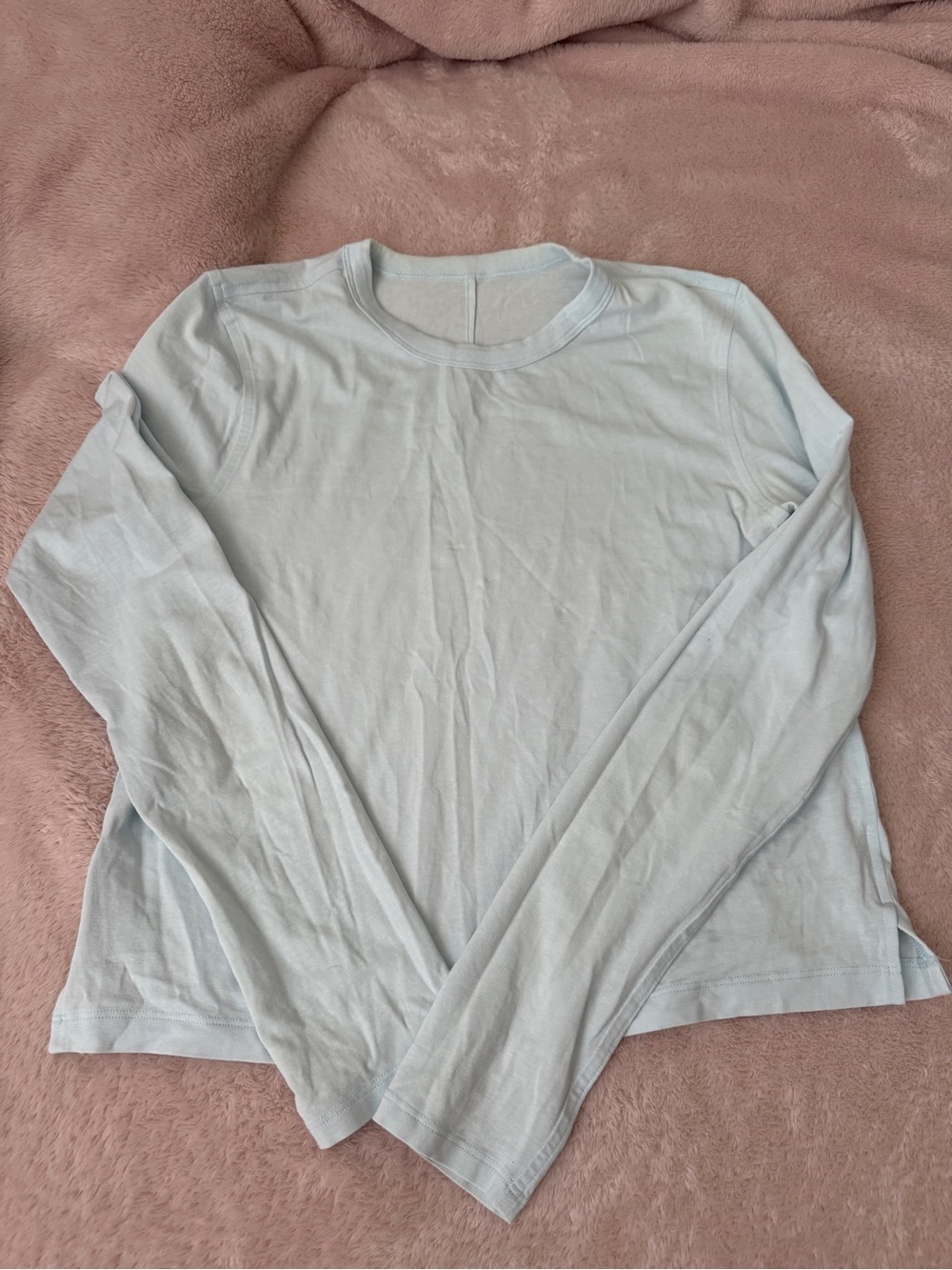 Lululemon light blue cropped long sleeve shirt